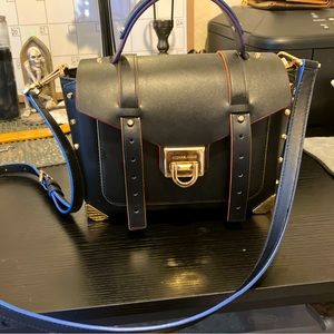 MICHEALKORS MANHATTAN BLACK CONTRAST SATCHEL